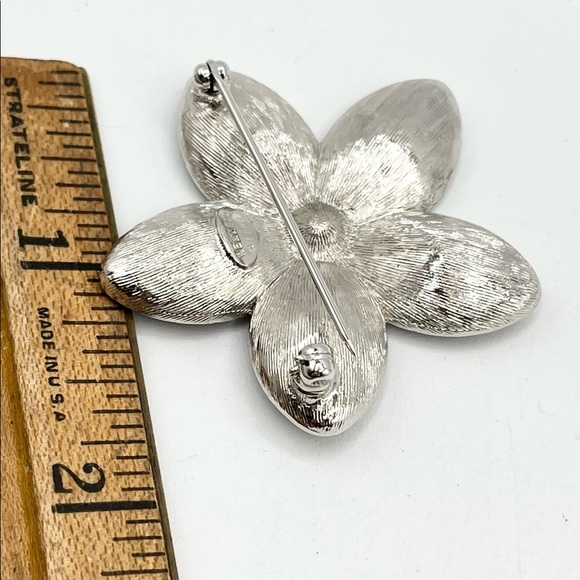 Vintage Kenneth Lane Rhinestone Flower Brooch Pin - Picture 5 of 5
